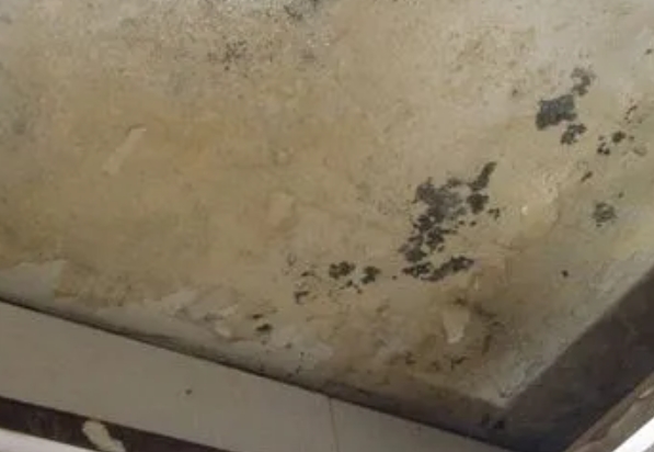 揭阳市阳台漏水维修公司分享下揭阳市卫生间渗水维修需要注意哪些问题。
